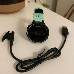 Garmin Forerunner 235. GPS watch. Unisex.
